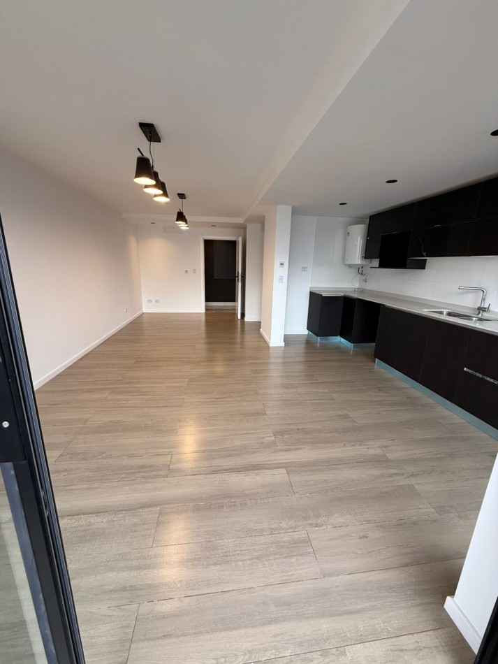 2 Amb a la calle c/ Balcon y vista lateral al Mar 