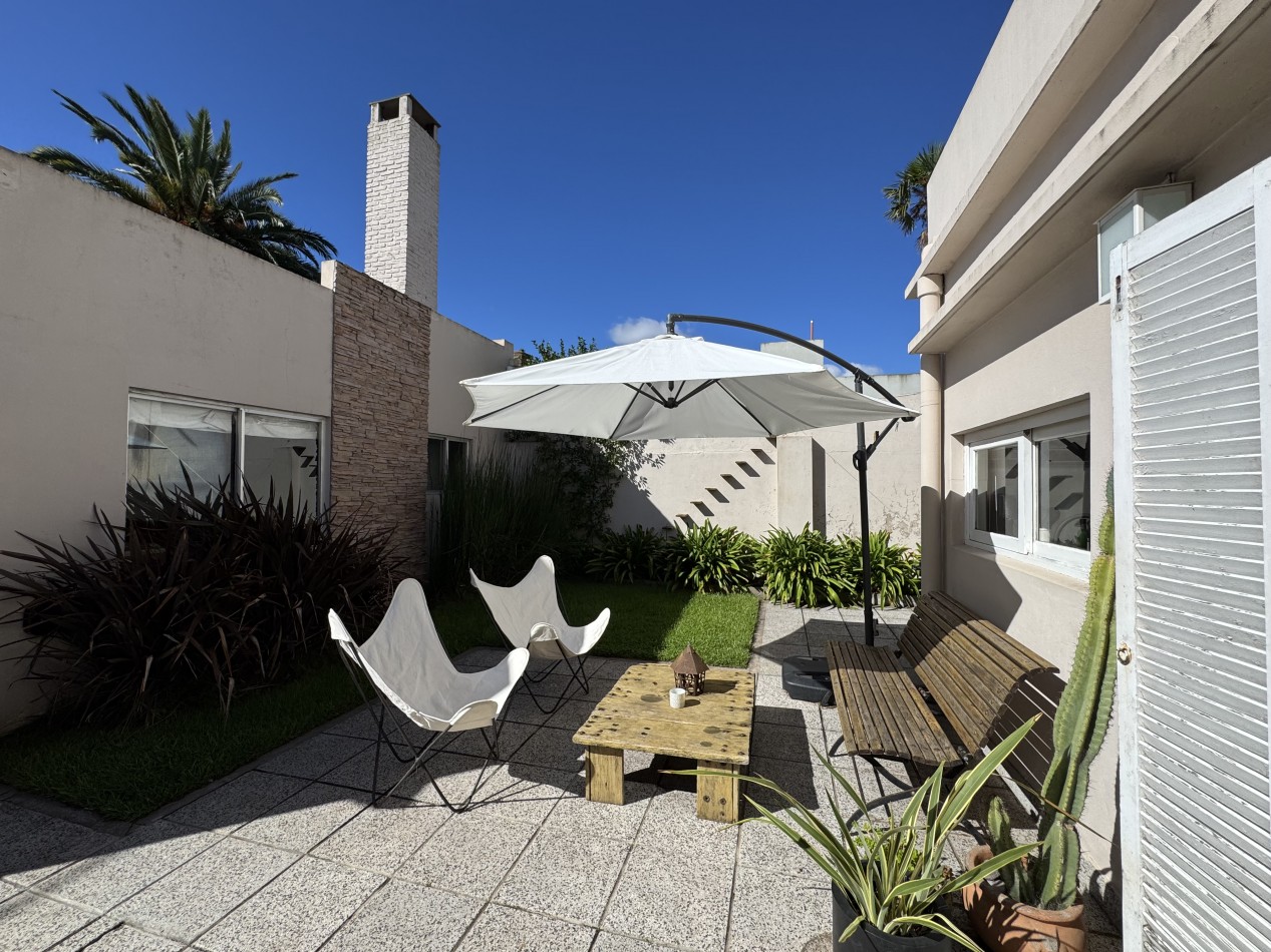 Venta - Casa 4 ambientes Excelente estado -  Coronel Vidal 