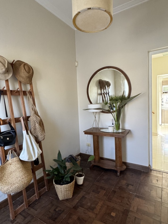 Venta - Casa 4 ambientes Excelente estado -  Coronel Vidal 