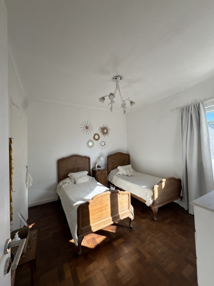 Venta - Casa 4 ambientes Excelente estado -  Coronel Vidal 