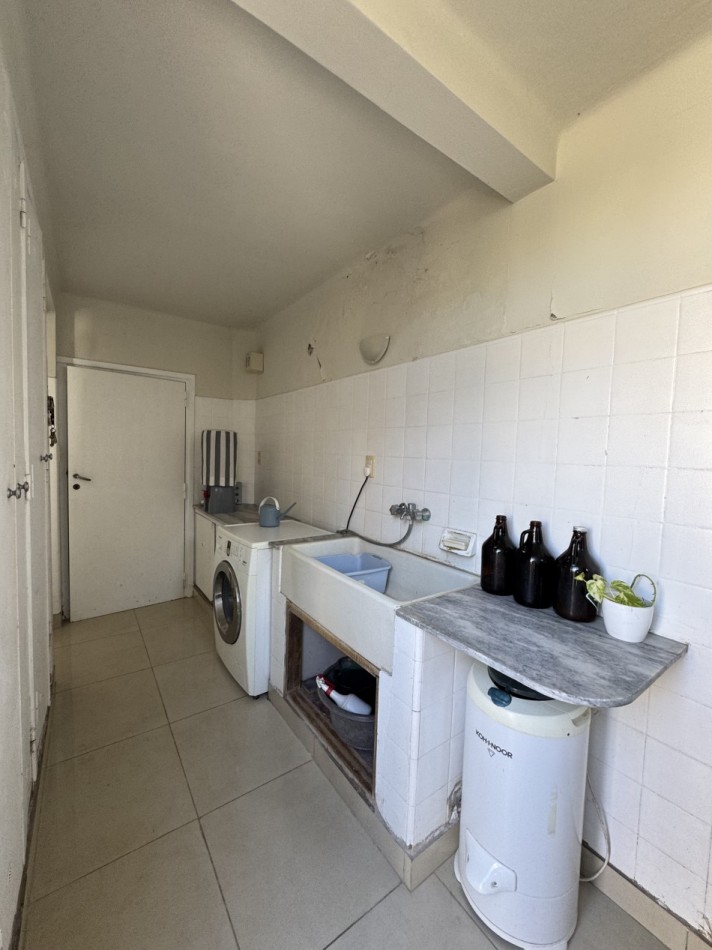 Venta - Casa 4 ambientes Excelente estado -  Coronel Vidal 